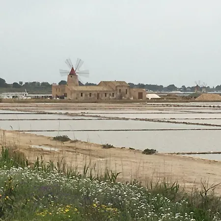 Mozia House 度假居 *